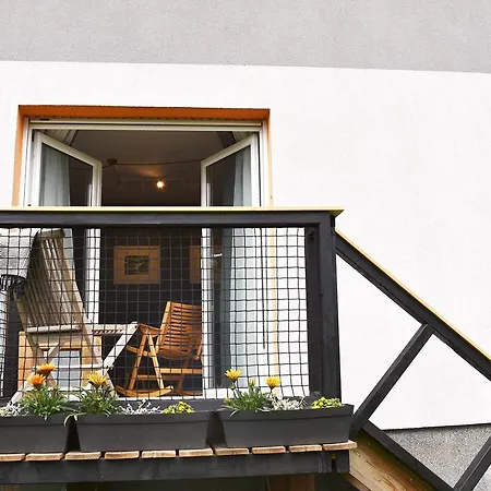 Lesnavesna Designer With A Garden Lejlighed *