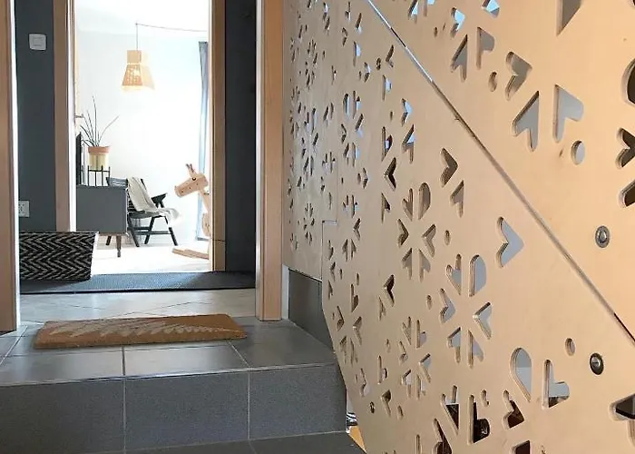 Lesnavesna Designer With A Garden Appartamento *