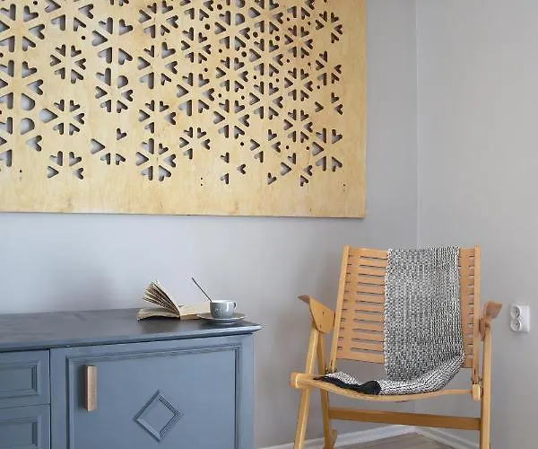 Lesnavesna Designer With A Garden Daire